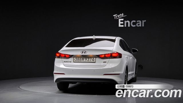 Hyundai AVANTE 2017 — photo 4
