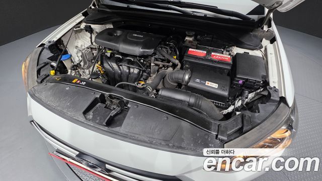 Hyundai AVANTE 2017 — photo 6