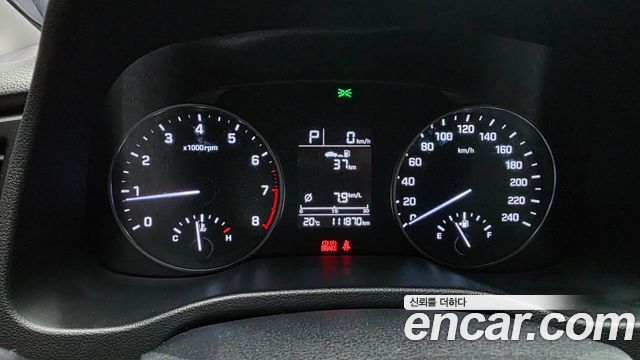 Hyundai AVANTE 2017 — photo 11