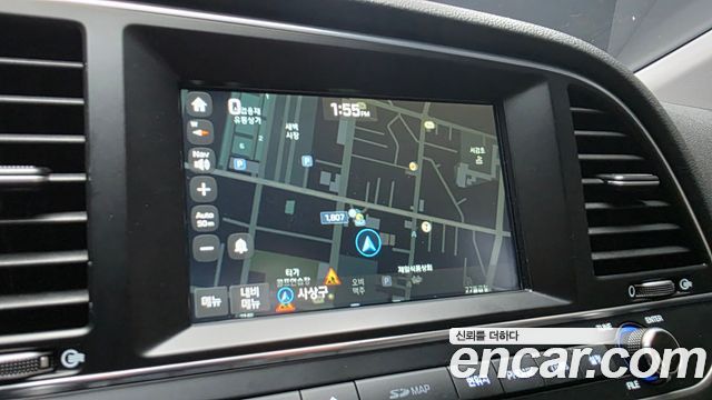 Hyundai AVANTE 2017 — photo 27