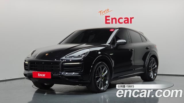 Porsche Cayenne 2021 — photo 1