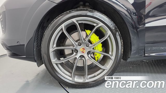 Porsche Cayenne 2021 — photo 5