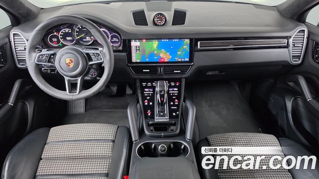 Porsche Cayenne 2021 — photo 7