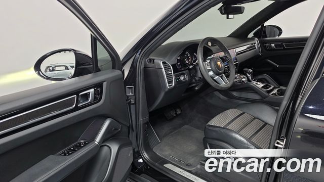 Porsche Cayenne 2021 — photo 10