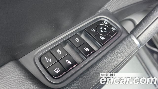 Porsche Cayenne 2021 — photo 20
