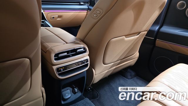 Genesis GV80 2023 — photo 32