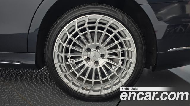 Mercedes-Benz S-Class 2019 — photo 7