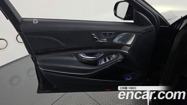 Mercedes-Benz S-Class 2019 — photo 14