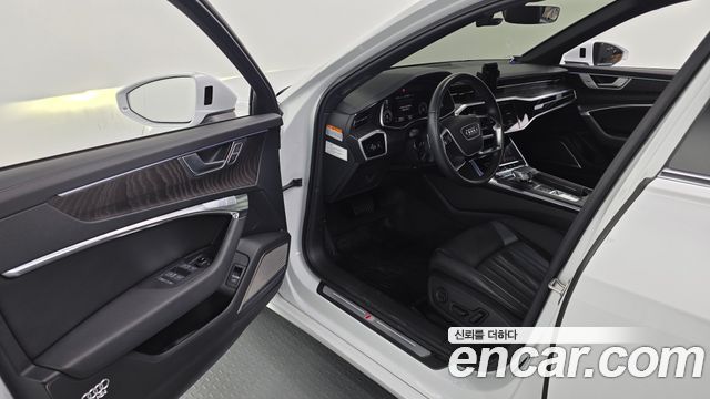 Audi A6 2022 — photo 10