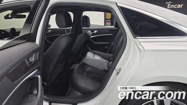 Audi A6 2022 — photo 11