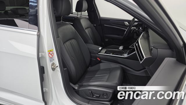 Audi A6 2022 — photo 12