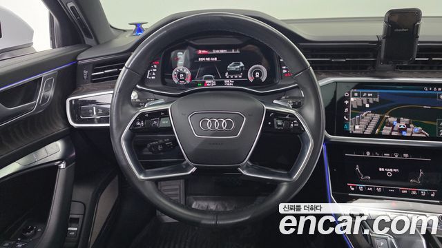 Audi A6 2022 — photo 13