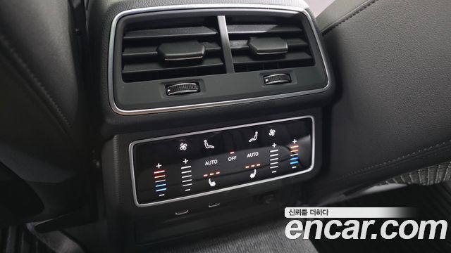 Audi A6 2022 — photo 18