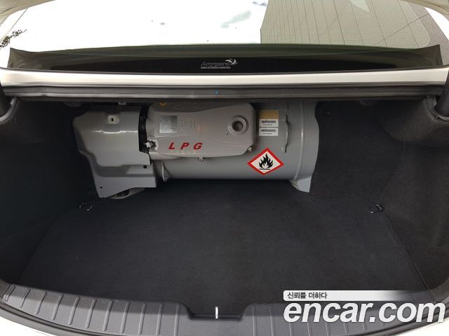 Hyundai Grandeur 2017 — photo 17