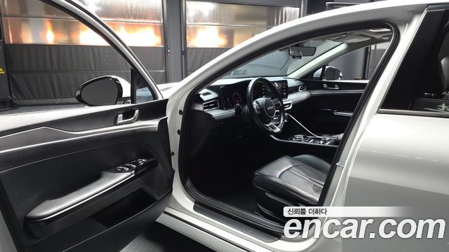 Kia K5 2022 — photo 10