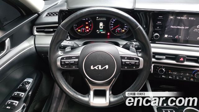 Kia K5 2022 — photo 13