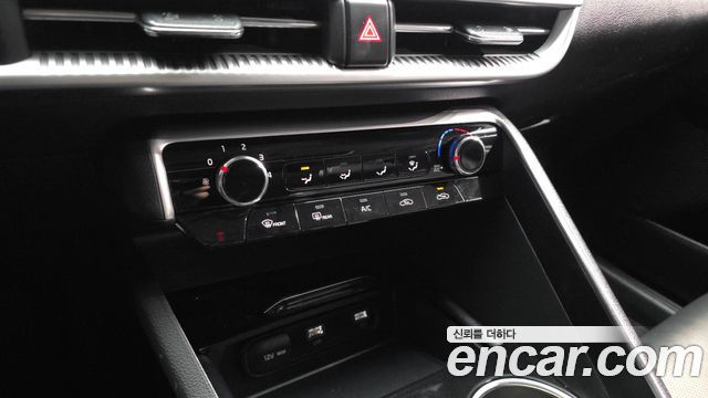 Kia K5 2022 — photo 16