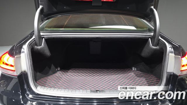 Hyundai Genesis 2016 — photo 26