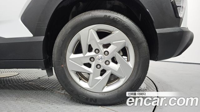 Hyundai Kona 2023 — photo 7