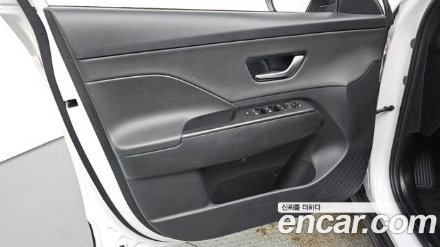 Hyundai Kona 2023 — photo 14