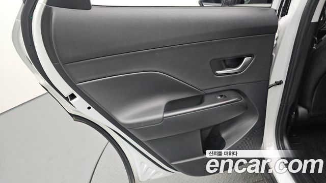 Hyundai Kona 2023 — photo 15