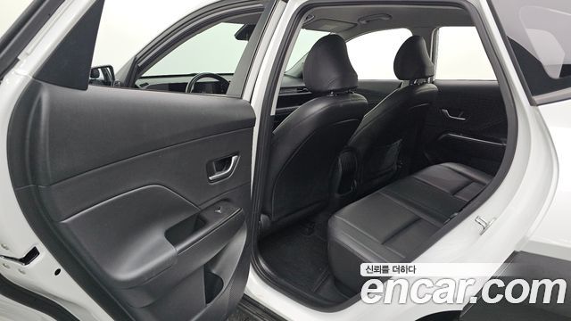 Hyundai Kona 2023 — photo 16