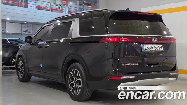 Kia Canival 2021 — photo 6