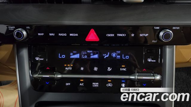 Kia Canival 2021 — photo 12
