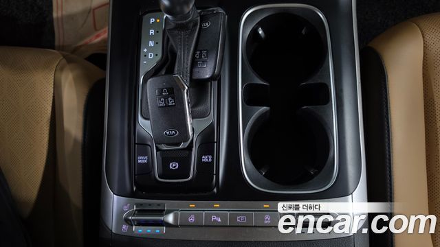 Kia Canival 2021 — photo 13