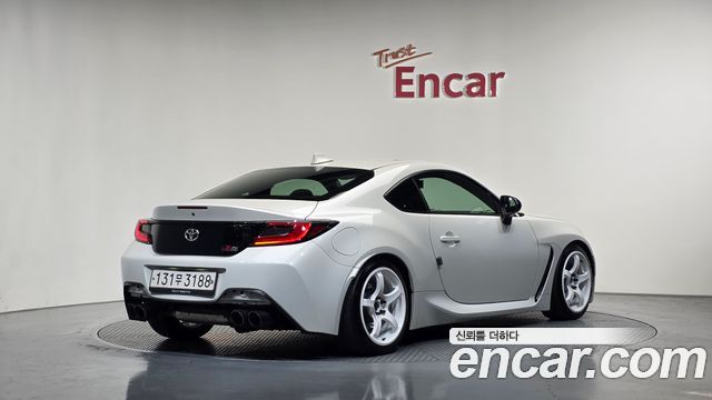 Toyota 86 2023 — photo 2