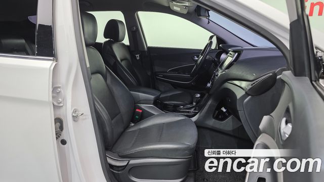 Hyundai Santafe 2017 — photo 11
