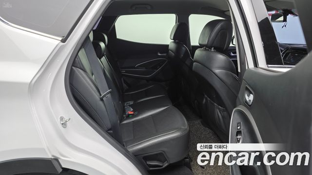 Hyundai Santafe 2017 — photo 12