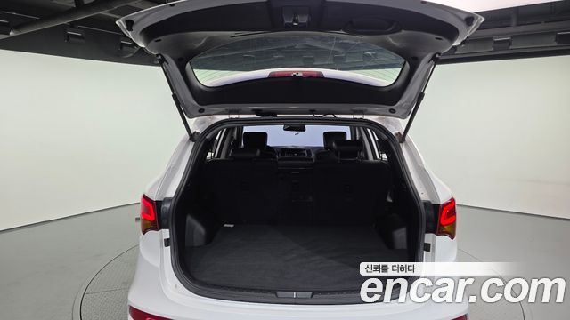 Hyundai Santafe 2017 — photo 20