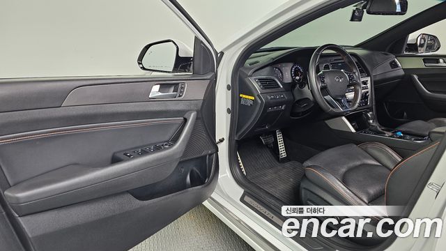Hyundai Sonata 2016 — photo 13