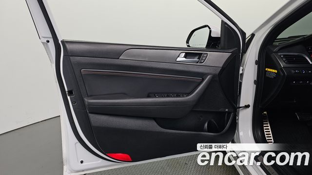 Hyundai Sonata 2016 — photo 14