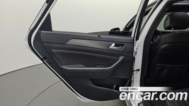 Hyundai Sonata 2016 — photo 15