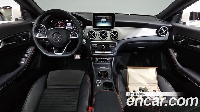 Mercedes-Benz CLA-Class 2018 — photo 10
