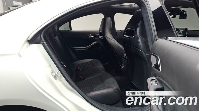 Mercedes-Benz CLA-Class 2018 — photo 17