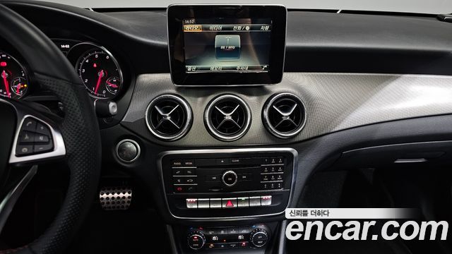Mercedes-Benz CLA-Class 2018 — photo 20