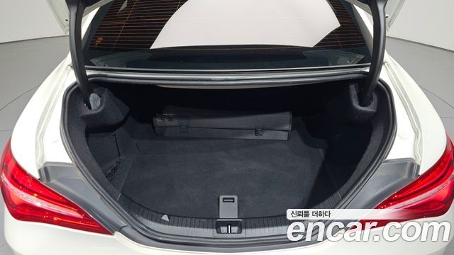 Mercedes-Benz CLA-Class 2018 — photo 26