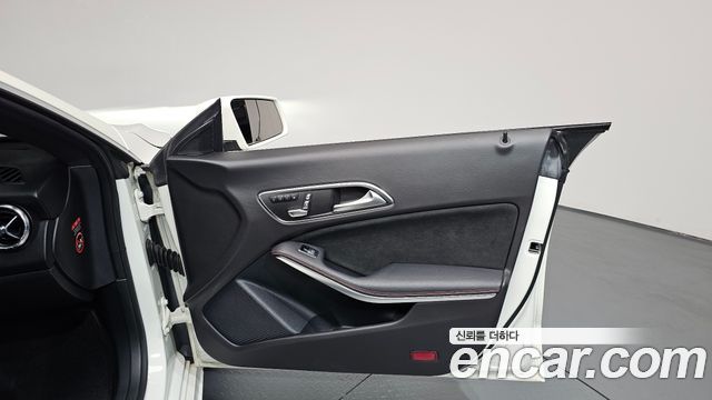 Mercedes-Benz CLA-Class 2018 — photo 14
