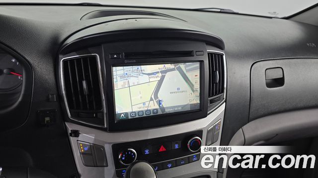 Hyundai Starex 2017 — photo 14