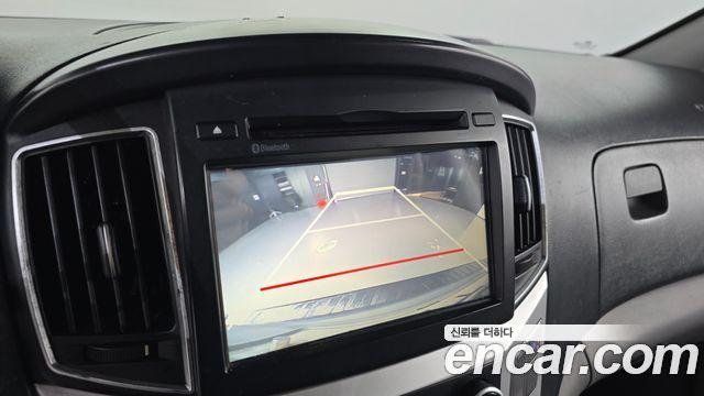 Hyundai Starex 2017 — photo 16