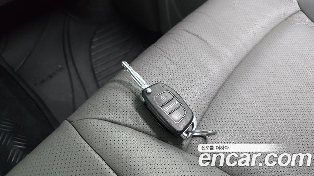 Hyundai Starex 2017 — photo 17