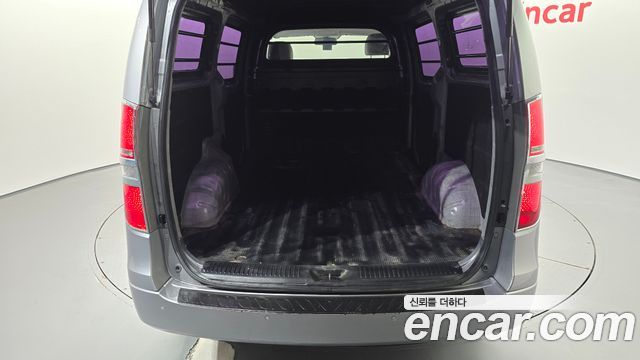 Hyundai Starex 2017 — photo 18