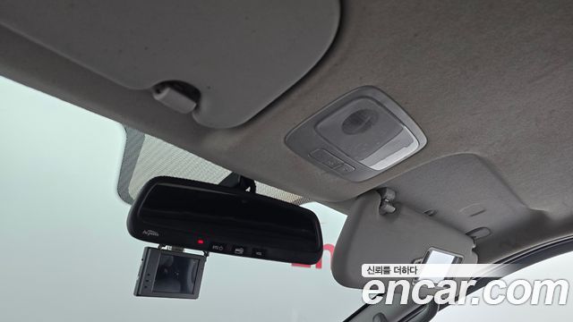 Hyundai Starex 2017 — photo 19