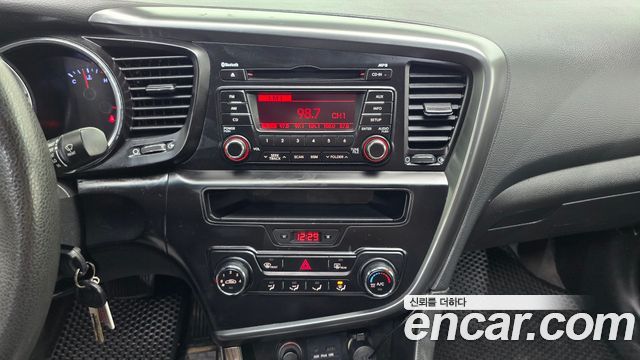 Kia K5 2011 — photo 14