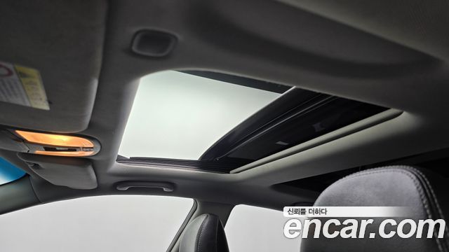 Kia K5 2011 — photo 17