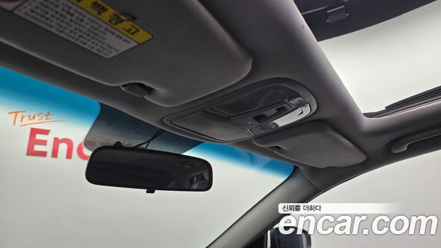 Kia K5 2011 — photo 20