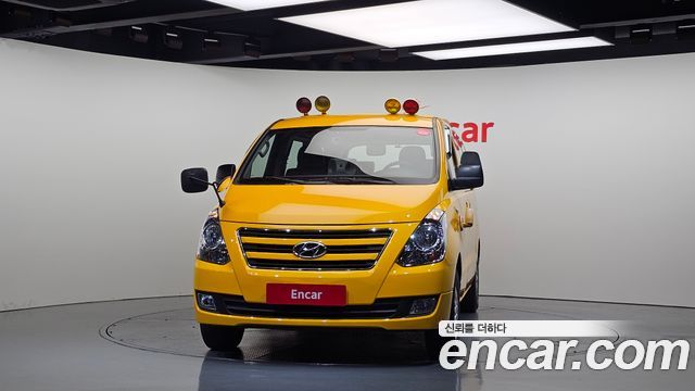 Hyundai Starex 2018 — photo 3